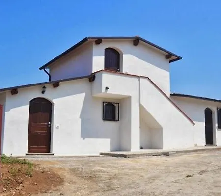 Beastella Bed & Breakfast 3*
